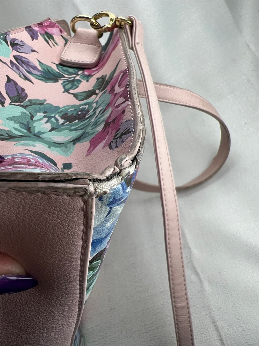Betsy Johnson, floral Crossbody or handbag - Picture 4 of 12